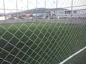 ADMINISTRAŢIE. Terenurile de sport din Cluj, împrejmuite şi acoperite cu plasă împotriva zgomotului