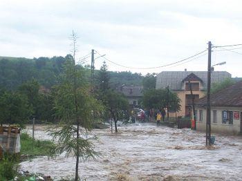 EVENIMENT. Cod portocaliu de inundaţii pe Criş şi Someş