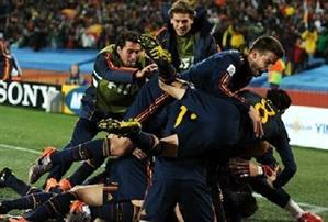 MONDIAL. Spania va juca în semifinale cu Germania, după ce învinge dramatic Paraguay, cu 1-0