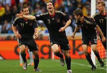 MONDIAL. Germania surclasează Argentina, cu 4-0 şi va juca în semifinale cu învingătoarea din Spania - Paraguay