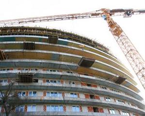 ADMINISTRAŢIE. Numărul autorizaţiilor de construcţie scade continuu