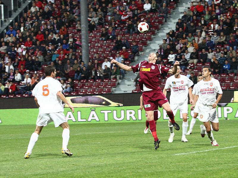 La un pas să se înţepe cu ACU: CFR s-a calificat greu în Cupă!