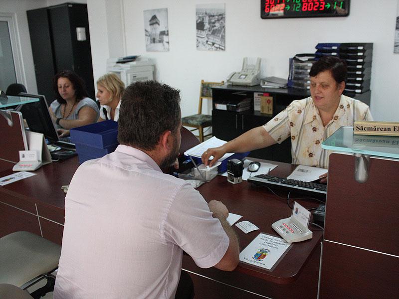 Tăierile salariale din primării ar putea fi anulate   