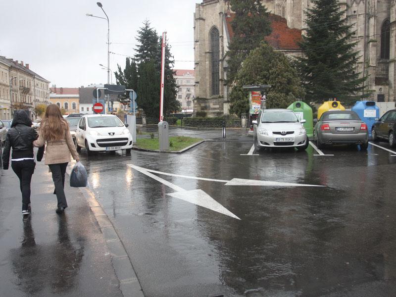 Primăria a încasat 1.900 de euro în trei zile din parcarea Unirii   