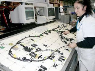 630 de angajaţi noi la fabrica Fujikura din Cluj