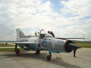Avion prăbuşit în judeţul Cluj. Doi piloţi au murit. VEZI IMAGINI DE LA LOCUL ACCIDENTULUI