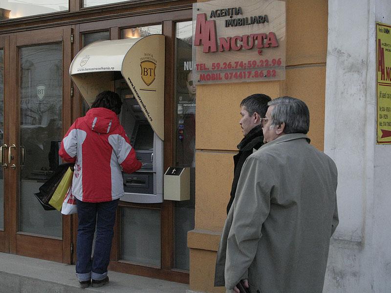 Băncile au de recuperat 150 de milioane de euro de la clujeni   
