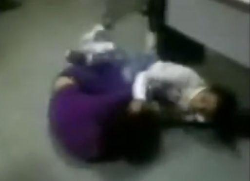 Cine opreşte bătăile în şcoli? Un episod violent petrecut la Arad redeschide problema VIDEO