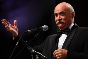 Tudor Gheorghe cântă astăzi la Cluj melodii din repertoriul lui Zavaidoc şi Jean Moscopol
