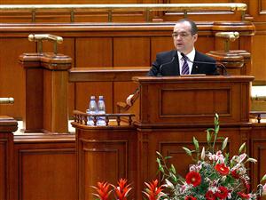 Boc a deschis un nou front în războiul cu opoziţia: salarizarea 
