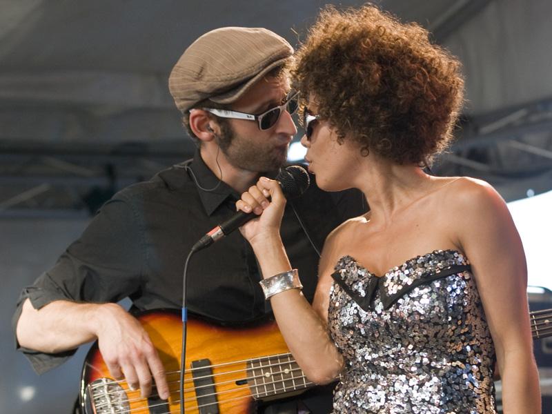 Azi în Cluj: Parov Stelar şi literatură   