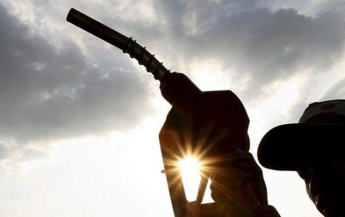 S-a inventat benzina artificială. În trei ani va fi pe piaţă VEZI CÂT VA COSTA