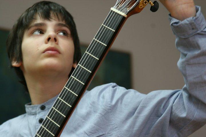 Doi chitarişti clujeni, premiaţi la un important festival din Europa