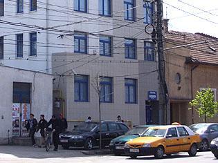 Broker a numit un nou administrator, în locul celui care a demisionat