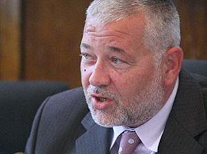 Şi Nicoară critică transformarea spitalului din Mociu în azil de bătrâni