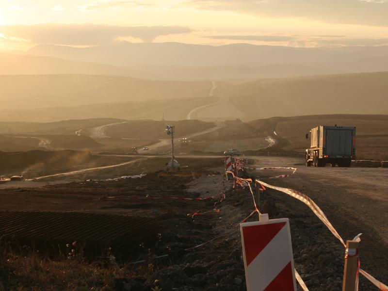 Cât ne costă Bechtel când nu lucrează nimic