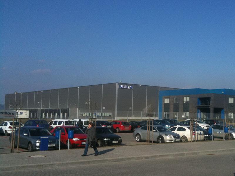 Mai mulţi salariaţi temporari