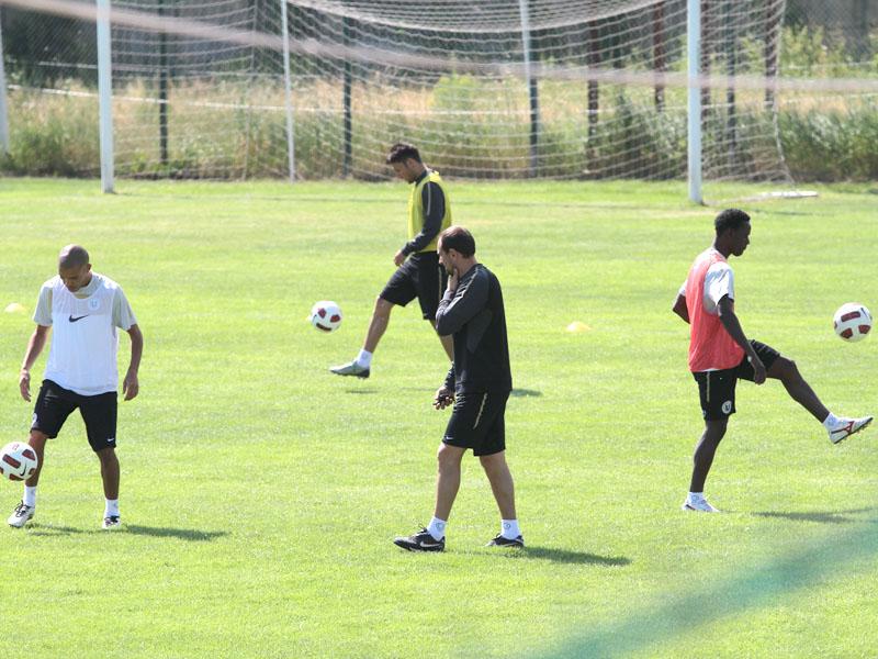 “U” joacă împotriva campioanei din Georgia