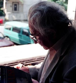 Poetul Mircea Ivănescu a murit. El fusese propus ieri la premiile Prometheus