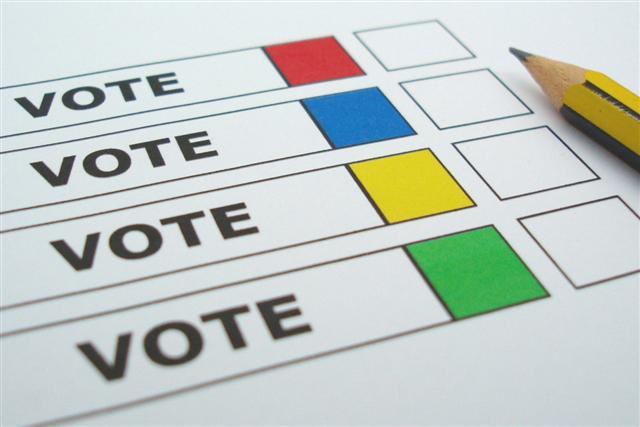 Rămâneţi pe ziuadecj.ro. În această seară, un nou sondaj electoral. Veţi avea surprize