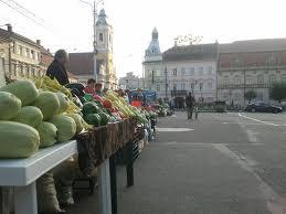 Vânzătorii din piața volantă: Nu știm dacă vom vinde așa bine în alt loc din Cluj  FOTO / VIDEO