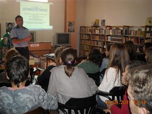 Activitate de prevenire a delicvenţei în rândul tinerilor, organizată de către poliţiştii clujeni FOTO