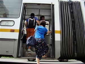 Liniile 30 şi 101A vor circula deviat duminică
