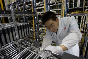 MEC: Producătorul chinez de echipamente IT&C Huawei investeşte 200 milioane euro în România