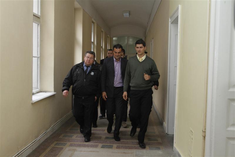 OFICIAL: Primarul Sorin Apostu, reţinut pentru 24 de ore