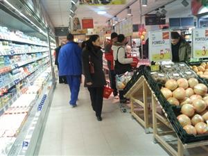 Sute de clujeni la deschiderea unui supermagazin în Zorilor FOTO/VIDEO