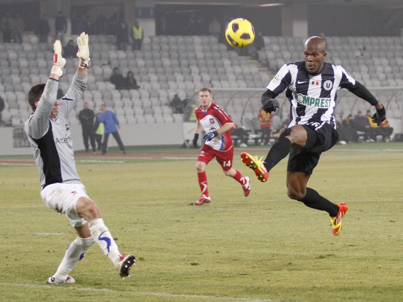 Asaltul de la Cluj Arena: “U” a atacat cu toate liniile pentru un punct cu Oţelul