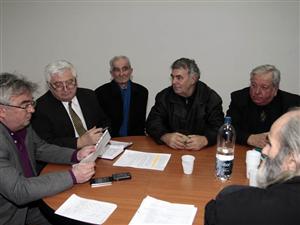 Protestatarii, la discuţii cu prefectul Stamatian     