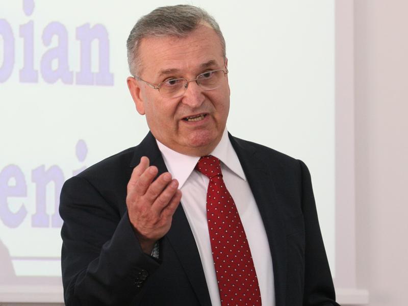 Puşcaş: Mi-ar plăcea să văd o campanie la fel de civilizată ca cea a UBB şi la alegerile naţionale