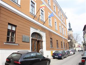 Piso vrea bani din salariul ministrului Culturii