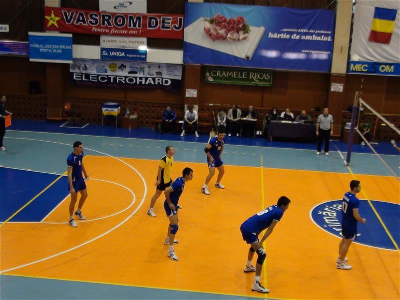 Voleibaliștii dejeni au cedat și meciul 2: 0-3 cu Dinamo