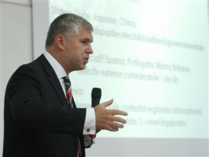 Rekkers anunţă la sfârşitul lunii unde pleacă după demisia de la Banca Transilvania