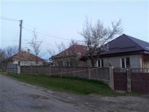 Crimă violentă la Mănăstirea. Principalul suspect a fost reţinut FOTO/VIDEO