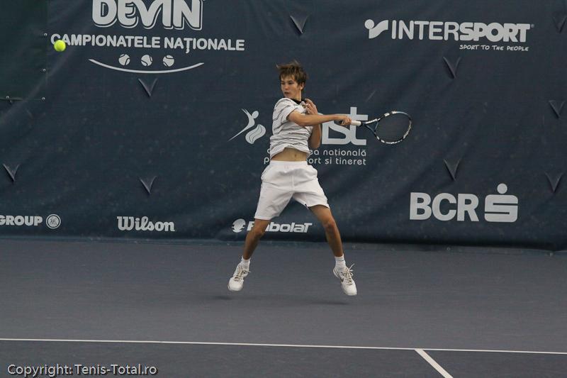 Un jucător de tenis clujean, pe locul 168 în lume în clasamentul juniorilor 