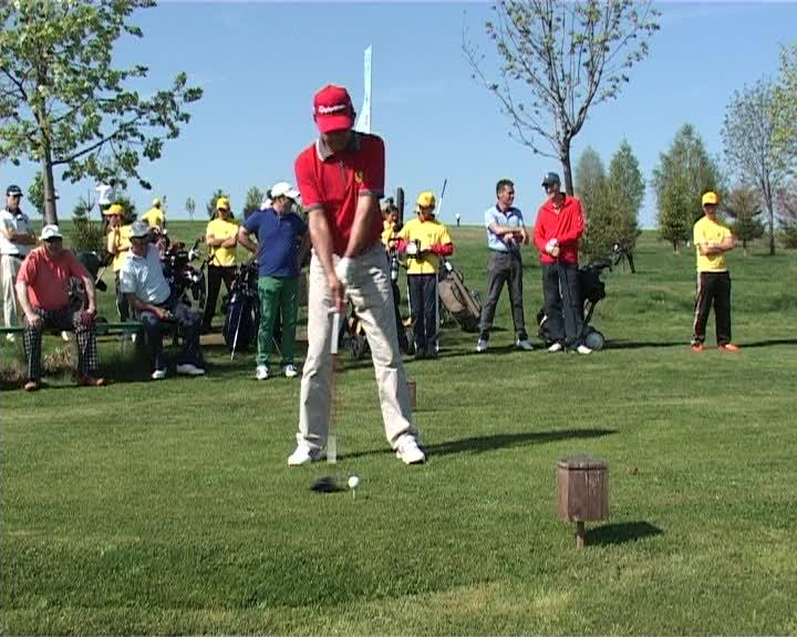 Peste 70 de participanţi la turneul Alba Golf Challenge VIDEO