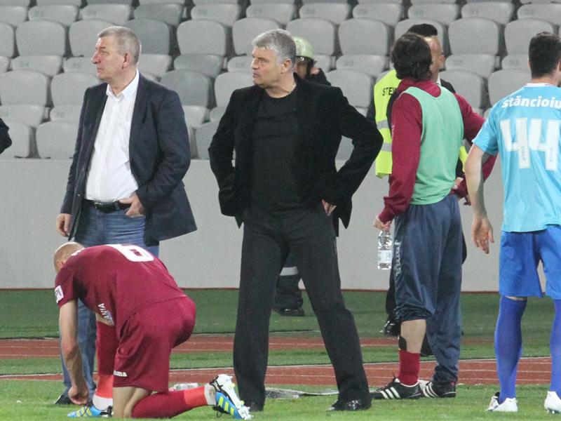 Andone îl apără pe Cadu: “A avut o reacţie normală de bucurie”