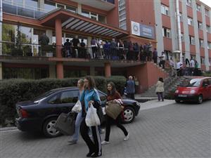 Cămine studenţeşti deschise peste vară 