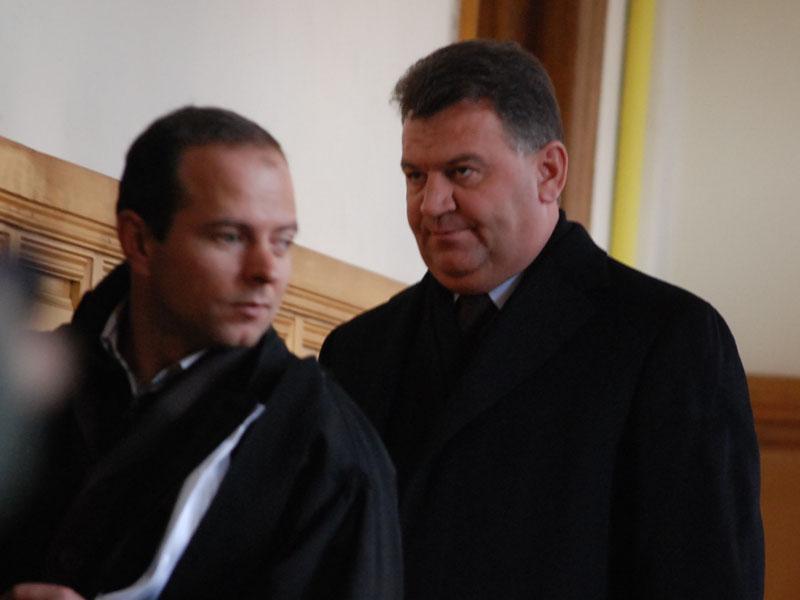 Inculpaţii în dosarul manipulării pieţei de capital, achitaţi azi de Curtea de Apel Cluj