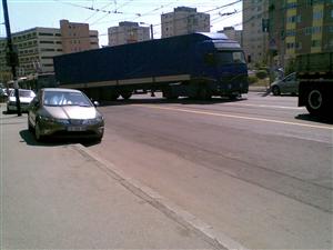 Un tir a blocat circulaţia în Mănăştur FOTO