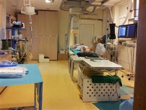 Medicii de la Institutul Inimii sunt obligaţi să salveze vieţi cu aparate defecte