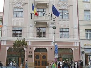 Monedă de argint la 90 de ani de la naşterea lui Marin Preda; valorează 10 lei, dar costă 340 lei