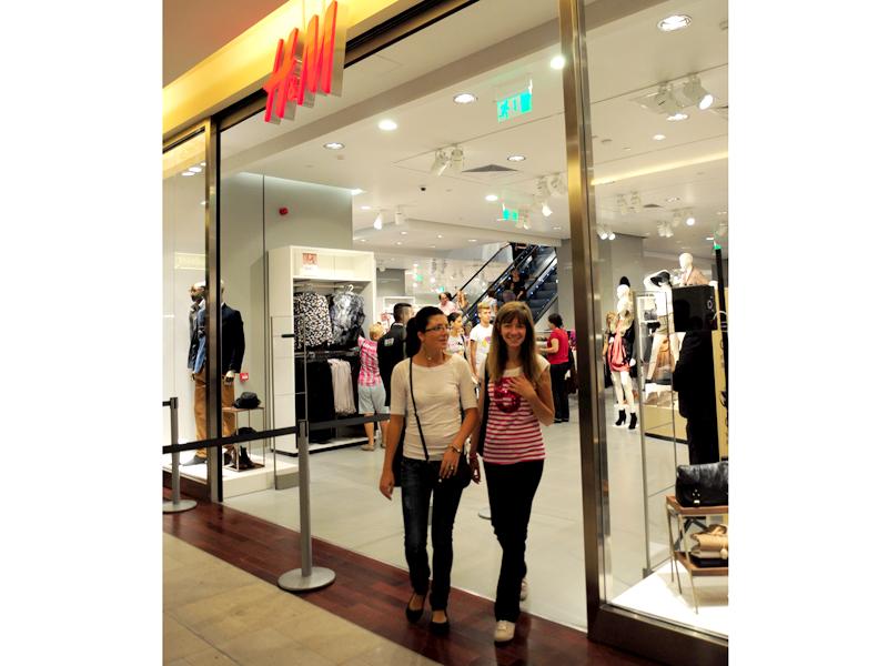 O nouă etapă în “bătălia” mall-urilor: H&M vine şi în Polus