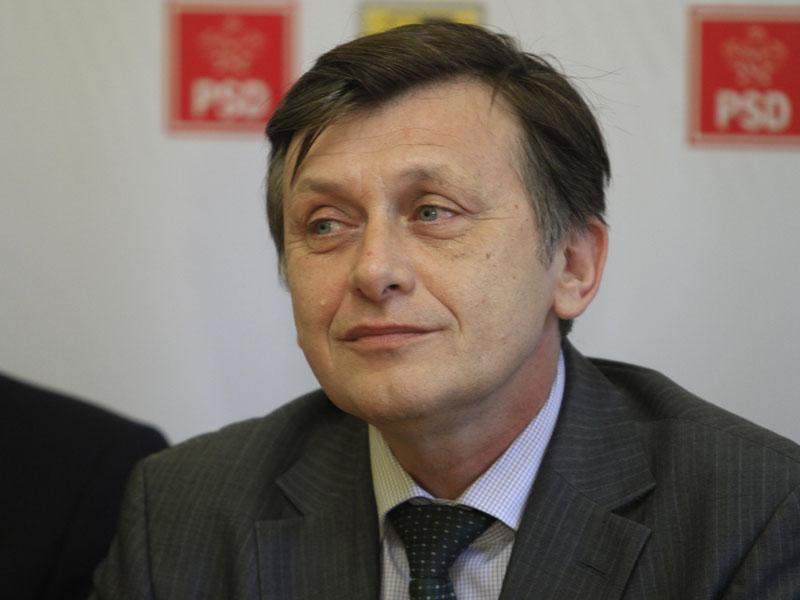 Antonescu pleacă, dar nu pleacă
