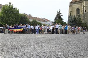  Protestatarii întârzie în Piaţa Unirii