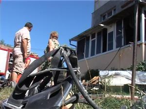 Apartament din Gherla, distrus de flăcări VIDEO