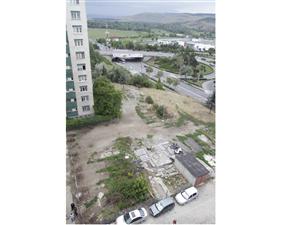 Uioreanu şi Boc, în război deschis pe blocul de 25 de etaje
